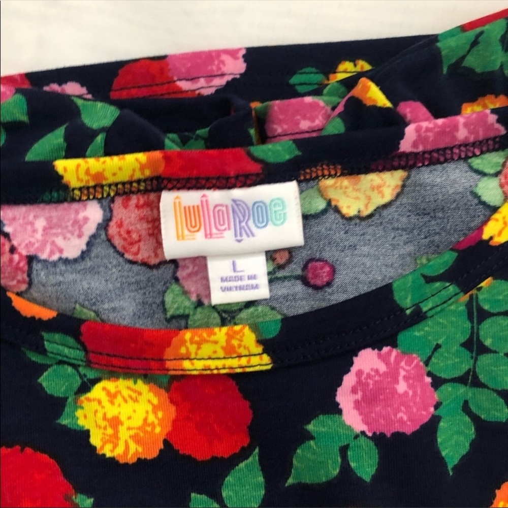 ✨Cute Summer Outfits. Top Lg, Shorts size 8 - Picture 14 of 16